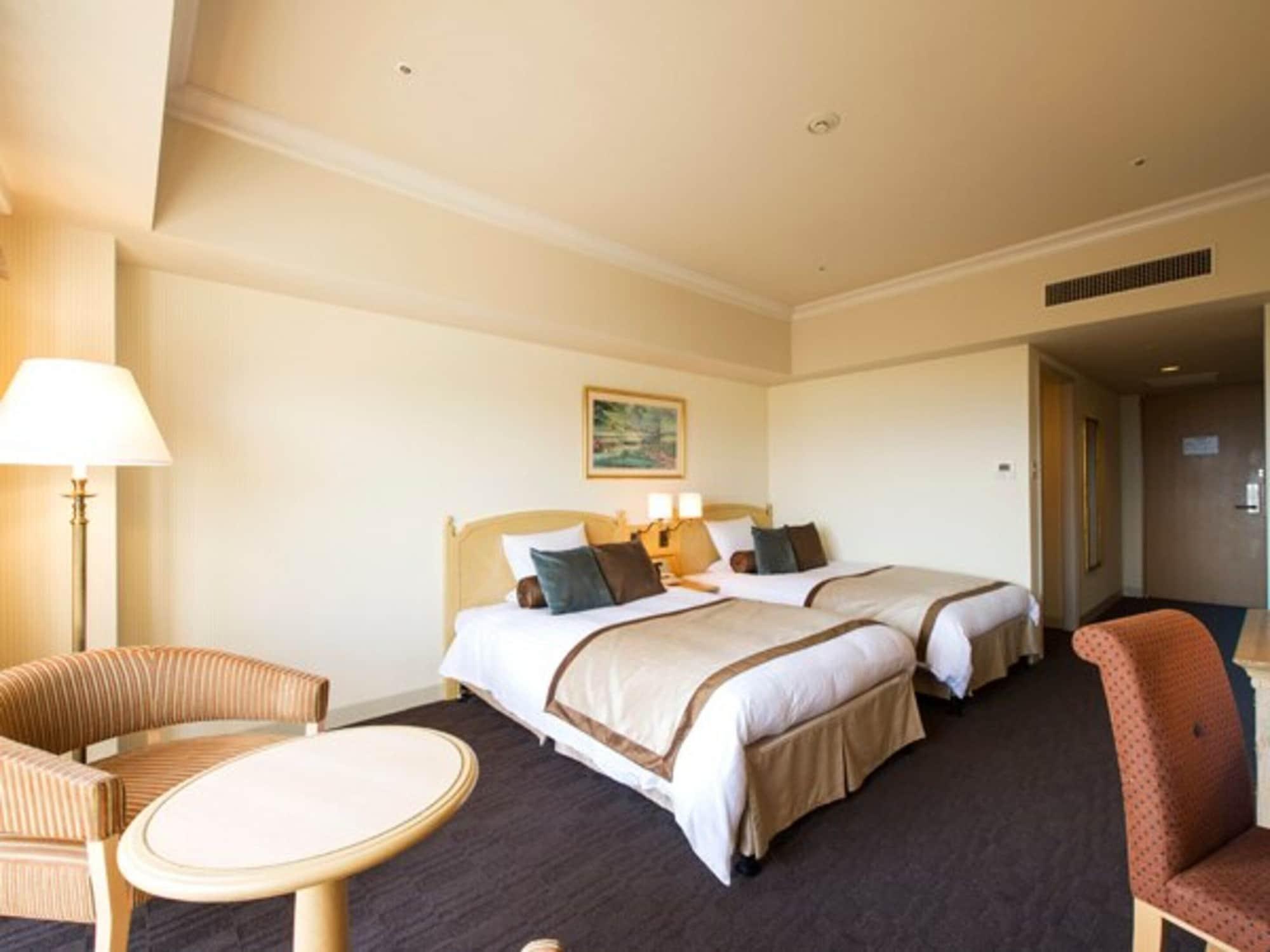Hotel Okura Jr Huis Ten Bosch Sasebo Bagian luar foto A room at the hotel