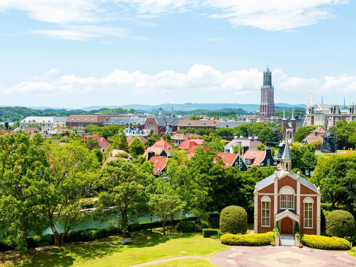 Hotel Okura Jr Huis Ten Bosch Sasebo Bagian luar foto View of the town