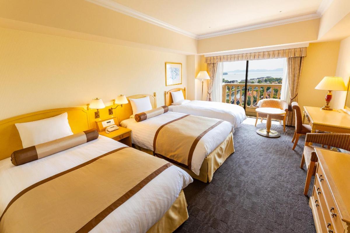 Hotel Okura Jr Huis Ten Bosch Sasebo Bagian luar foto Deluxe Room