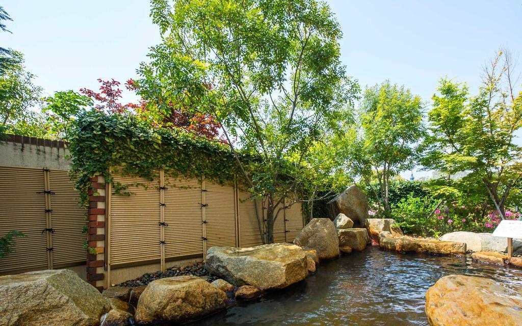 Hotel Okura Jr Huis Ten Bosch Sasebo Bagian luar foto The Japanese garden